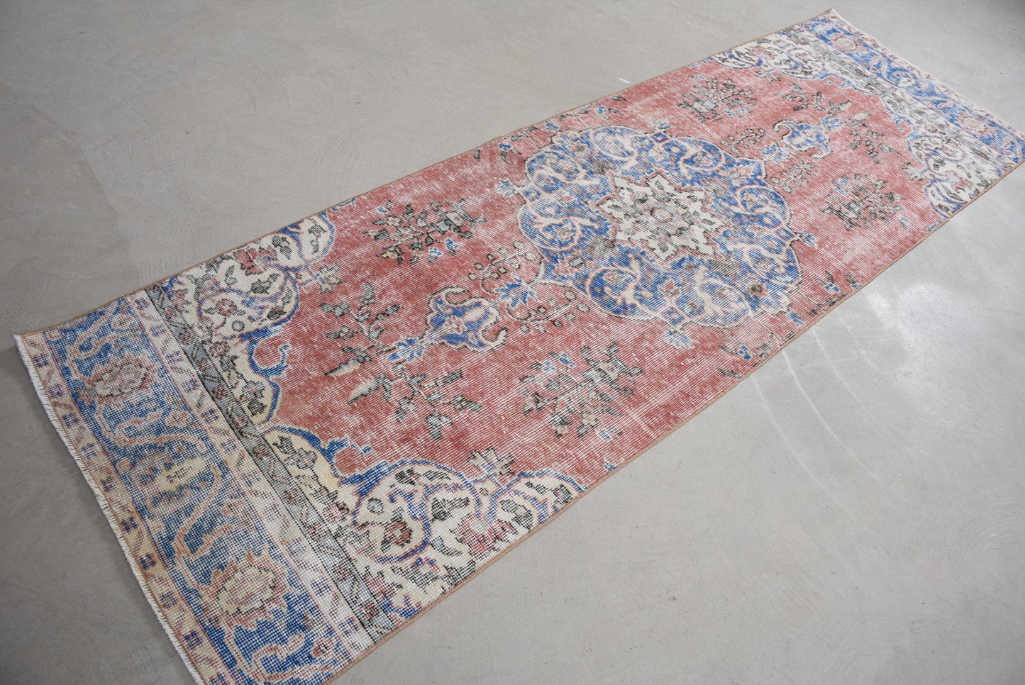 Vintage Classic Wool Rug: Red & Blue Intricate Design