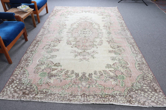 Vintage Turkish Rug 6,3x8 ft (193x244 cm), Beige Wool Rug