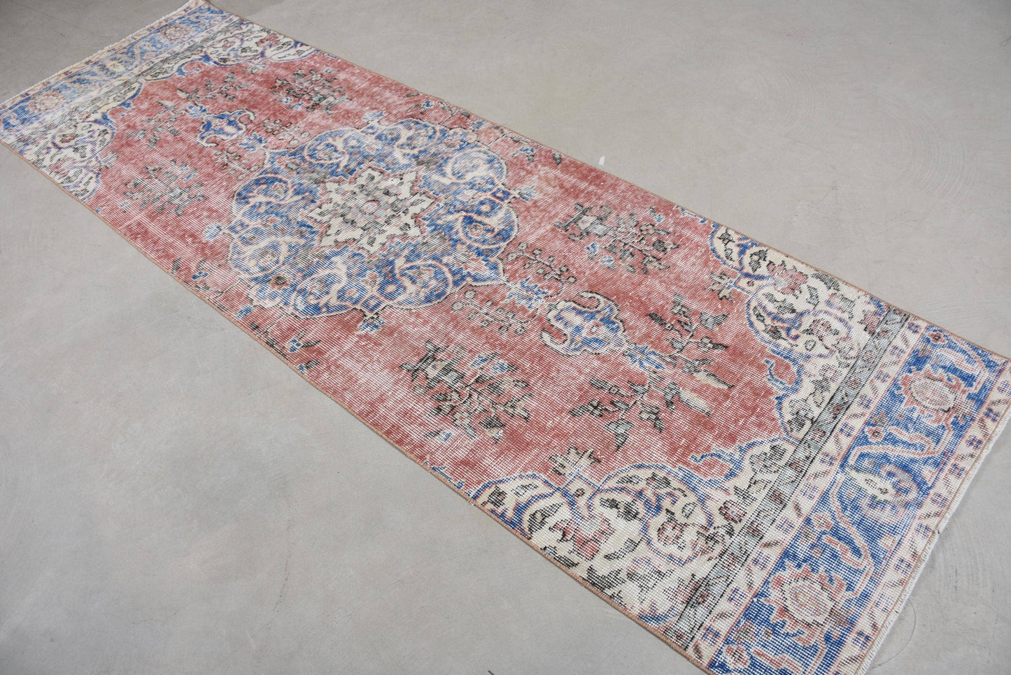 Vintage Classic Wool Rug: Red & Blue Intricate Design