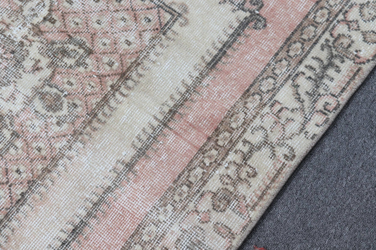 Turkish Accent Rug 3,5x6,5 ft (108x198 cm), Beige Abstract Vintage Rug