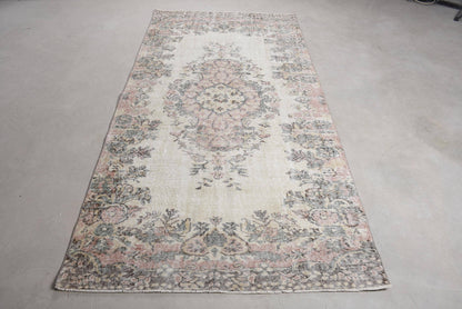 Vintage Wool Rug - Beige & Pink Traditional Design