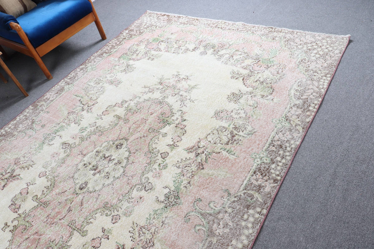 Vintage Turkish Rug 6,3x8 ft (193x244 cm), Beige Wool Rug