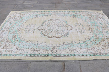 Large Vintage Turkish Anatolian Oushak Rug for Bedroom