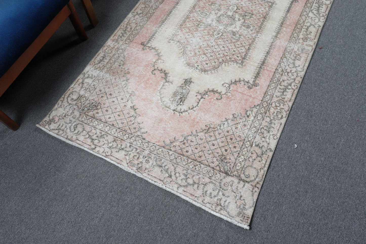 Turkish Accent Rug 3,5x6,5 ft (108x198 cm), Beige Abstract Vintage Rug